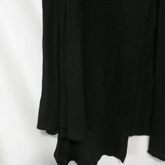 Unbranded | P2P 22 inches measured | Elegant Black Lace Detail Blouse - Picture 6 of 15